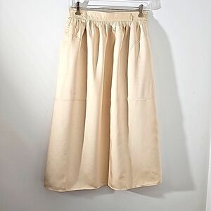 Don Sayres for GAMUT, vintage Y2K 100% silk skirt.  Big pockets side zipper sz 8